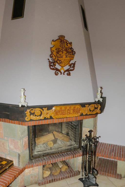 Hotel Slavia Salonta Buitenkant foto