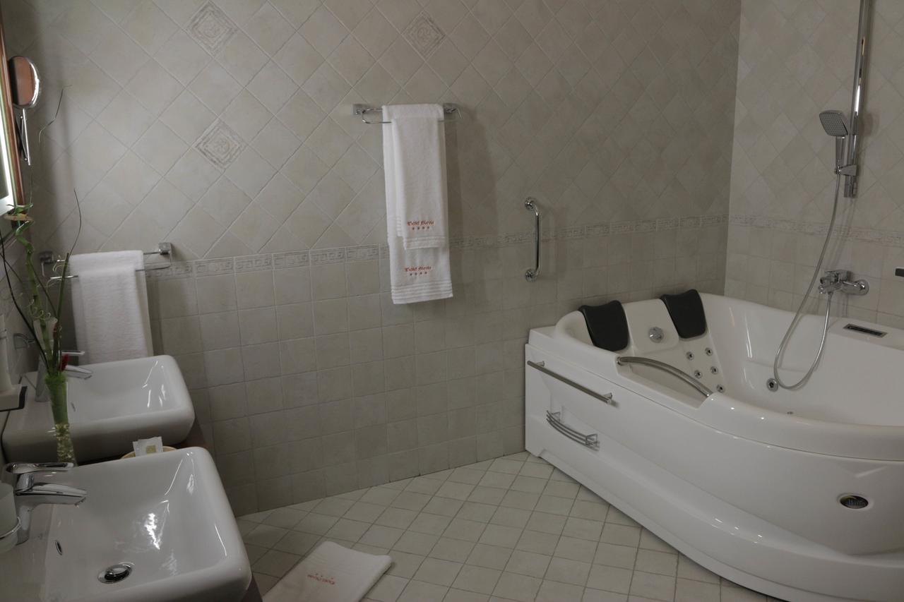 Hotel Slavia Salonta Buitenkant foto
